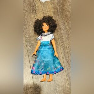Disney Encanto Mirabel Doll – Curly Hair, Signature Outfit